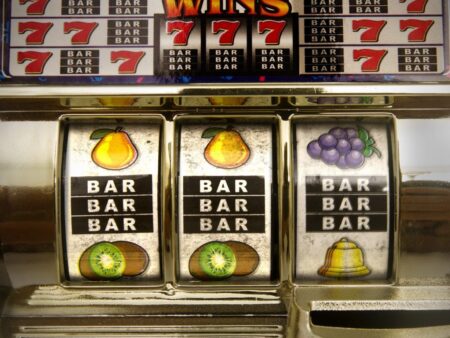Come funzionano le slot machine dei bar ed online