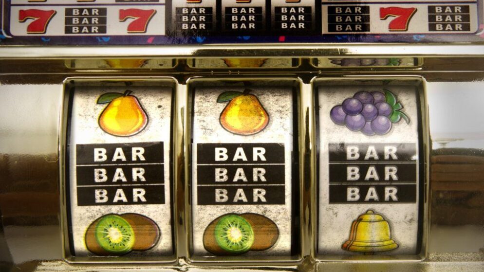Come funzionano le slot machine dei bar ed online