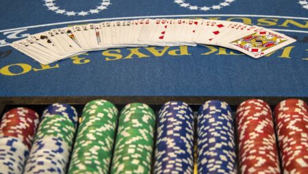 È legale contare le carte a blackjack? La risposta definitiva