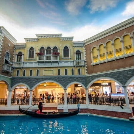 Crollano entrate gaming a Macao: -50%